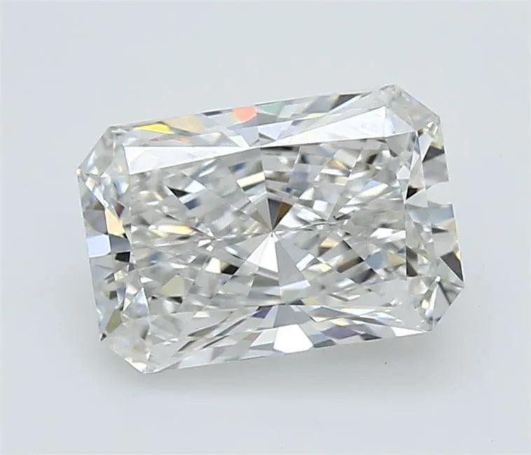 2.72ct Radiant Lab Grown Diamond (Colour F, Clarity VVS2, GIA Certified)